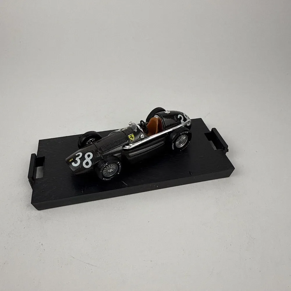 Brumm Models 1:43 Scale R197s - 1954 Ferrari 555 F1 Black #38